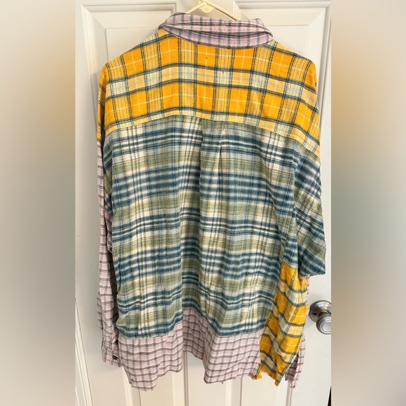 BDG Flannel oversized button down top, Size Large - Picture 2 of 3